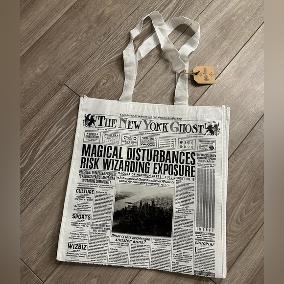 NWT Harry Potter newspaper white and black tote bag - Picture 5 of 5
